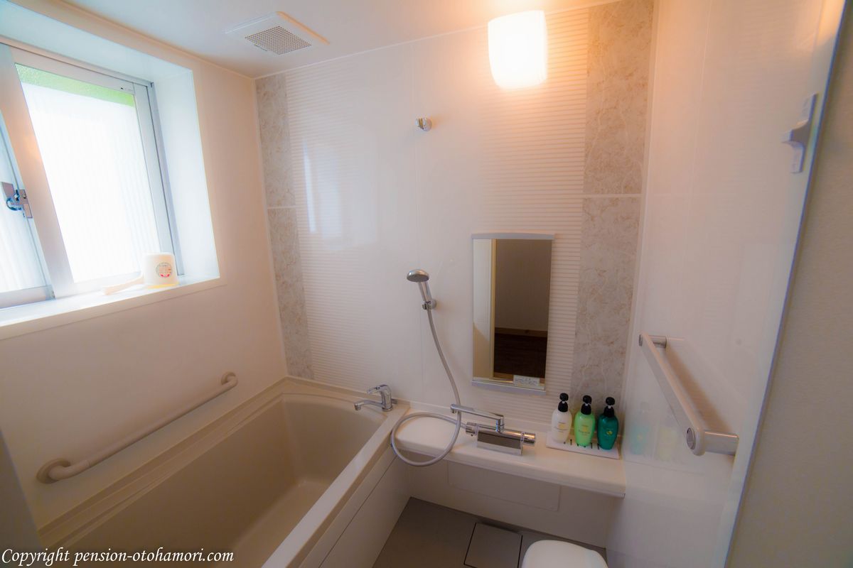 ペンション乙羽森　浴室